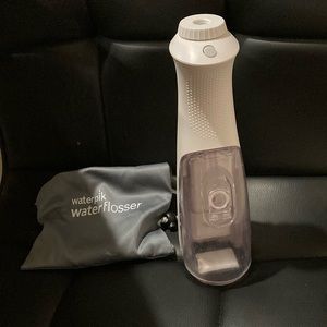 Waterpik waterflosser